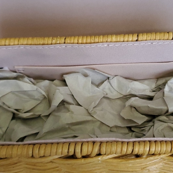 Kate spade HOST PICk   gorgeous wicker bag last one sold out its gorgeous ๐ - Picture 5 of 8